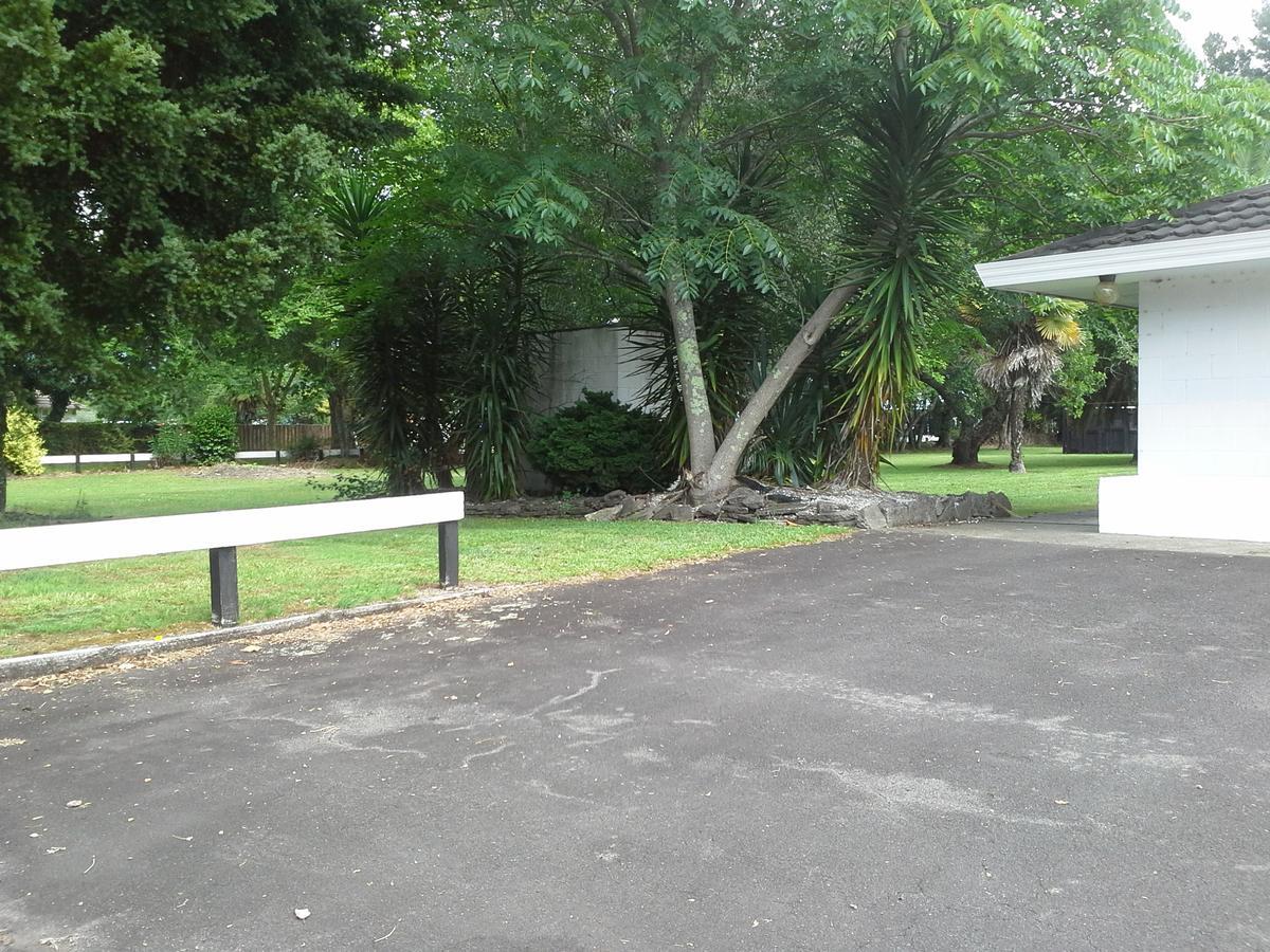 Kawerau Thermal Motel מראה חיצוני תמונה