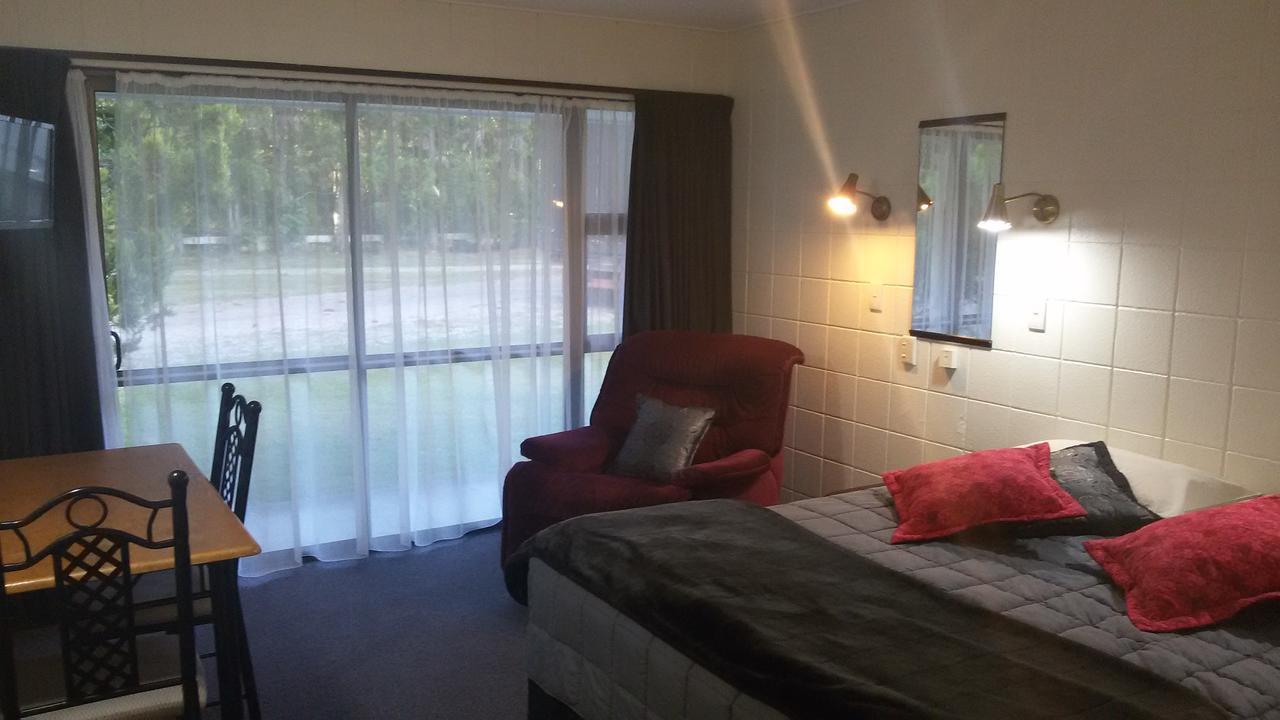 Kawerau Thermal Motel מראה חיצוני תמונה